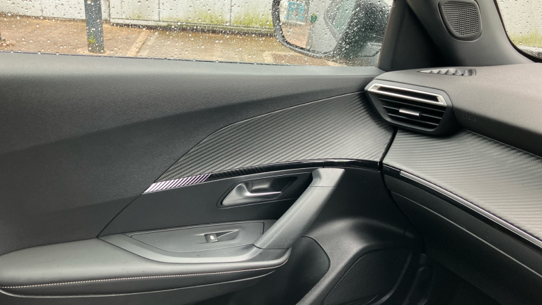 Peugeot 2008 1.2 PureTech 130 Allure 5dr Petrol Estate